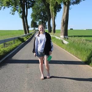 Meet your Posher, Elizabeth